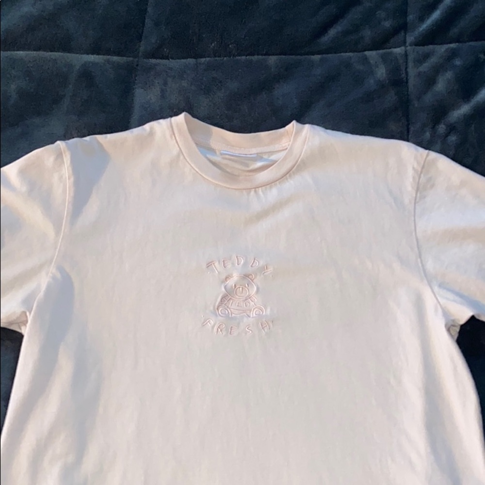 COPY - Hi guys! i’m selling a teddy fresh shirt.